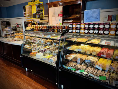 Bakery image: interior (file: interior, src: active-images/interior/bakery-display-interior-1.jpg)