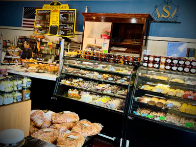 Bakery image: interior (file: interior, src: active-images/interior/bakery-display-interior.jpg)